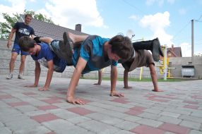 Children during the master class