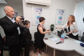 Видача поліса обов'язкового медичного страхування