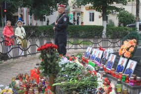 Портреты погибших под Славянском милиционеров