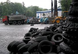Cleaning of the streets Hrushevskoho
