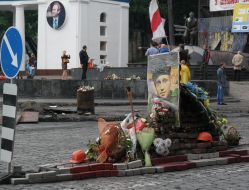 Flowers at the pictures of Michail Zhyznevsky