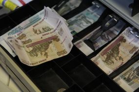 Рублі в касовому апараті