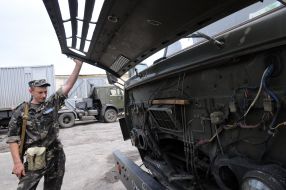 Військовослужбовець