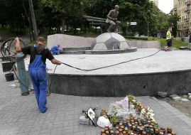 Reconstruction work at the monument to Valery Lobanovsky
