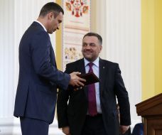 Vitali Klitschko and Oleg Mahnitskyy