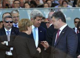 Джон Керри, Ангела Меркель и Петр Порошенко