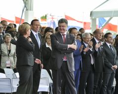 Ангела Меркель, Тони Эбботт и Петр Порошенко