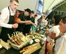 Contest of liqueurs