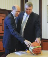 Aleksandr Volkovand Turgay Demirel