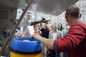 Vitali Klitschko near shopping stall