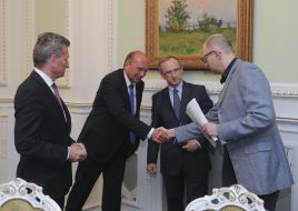 Jan Tombinsky, Arseniy Yatsenyuk and  Gunther Oettinger