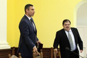 Vitaliy Klitschko and Vladimir Bondarenko