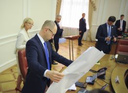 Arseniy Yatsenyuk