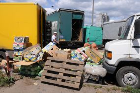 Wholesale fruit and vegetable market "Farmer"