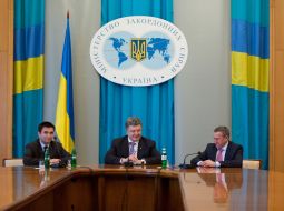 Pavel Klimkin, Petr Poroshenko and Andrey Deshchitsa