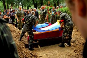 Церемония прощания с погибшими военнослужащими