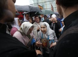 Participants of the Cross procession