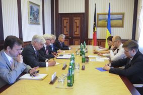 Arseniy Yatsenyuk and Frank-Walter Steinmeier