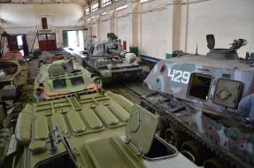Ремонт військової техніки