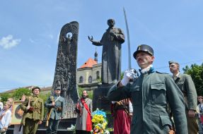 Участники "Парада военно-исторических реконструкций"