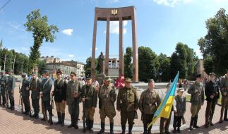 Участники "Парада военно-исторических реконструкций"