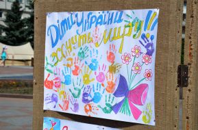 Action on gathering of clothing for soldiers