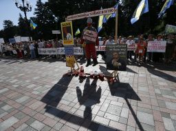 Action relatively obligations on foreign currency loans