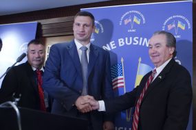 Vitaliy Klichko and Morgan Williams