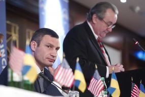 Vitaliy Klichko and Morgan Williams