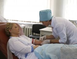 Yulia Tymoshenko in Kiev city center blood