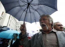 Участники акции протеста