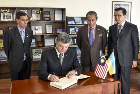 Petr Poroshenko, Liow Tiong Lai and Dato Sri Anifah Aman Haniff Amman