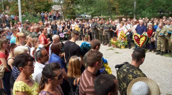 Прощание с погибшим десантником Ильей Гайдуком