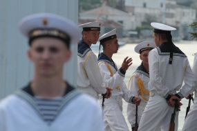 Матросы ЧФ РФ