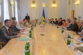 Aleksandr Turchinov,  Franciscus Timmermans and Julie Bishop