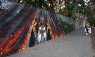 Heaven Hundred Heroes' memorial graffiti in Poltava