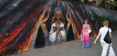 Heaven Hundred Heroes' memorial graffiti in Poltava