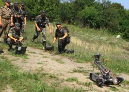 Demonstration of robot-sapper