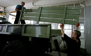 Work to strengthen the armor of KrAZ vehicles