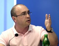 Александр Лиев