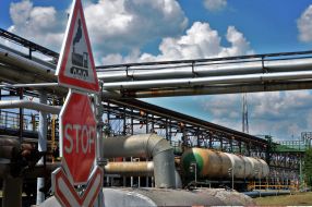 Shebelinsky separation of gas condensate processing