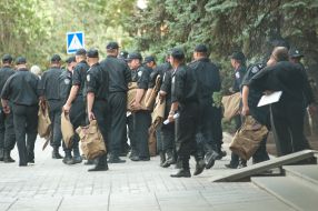 Employees of militia battalion of special purpose "Scythian" with body armor