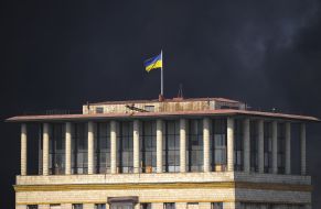 На Майдані Незалежності підпалили намети й шини