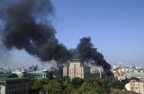 На Майдані Незалежності підпалили намети й шини