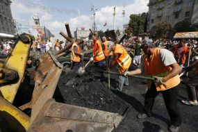 Cleaning on Independence Square