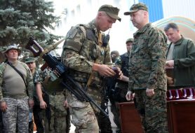 Aleksandr Turchinov and soldiers