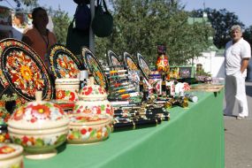 Exhibition "Petrikovka in Kiev-Pechersk Lavra"