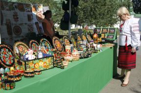 Exhibition "Petrikovka in Kiev-Pechersk Lavra"