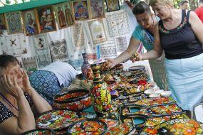 Exhibition "Petrikovka in Kiev-Pechersk Lavra"