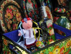 Exhibition "Petrikovka in Kiev-Pechersk Lavra"